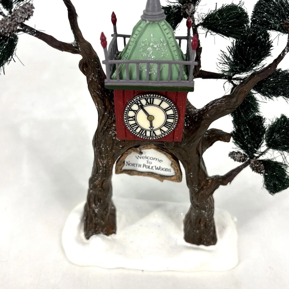 Dept 56 Town Meeting Hall Tree House North Pole, Woods Entrance, Snowman & Elf